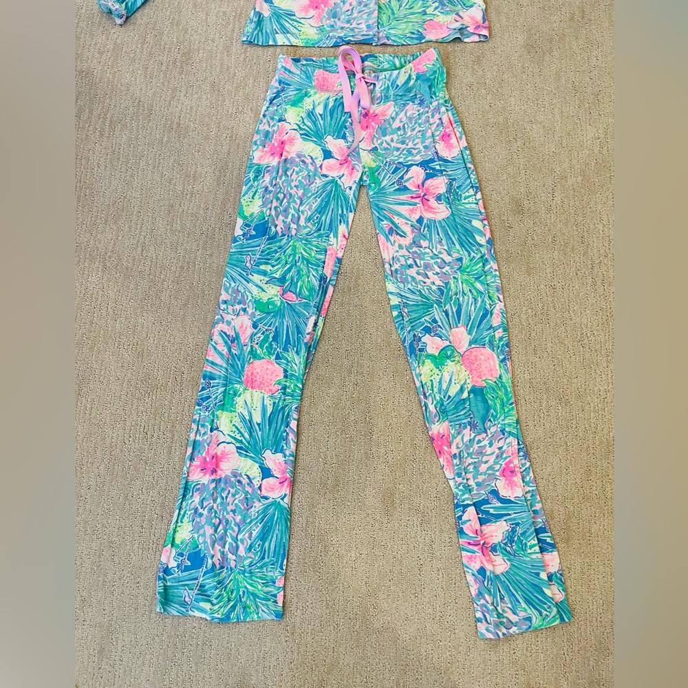 Lilly Pulitzer Swizzle In Pajama Bottoms